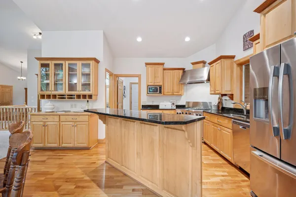 $900,000 | 19148 Eaglewood Road, Clearwater, MN 55320