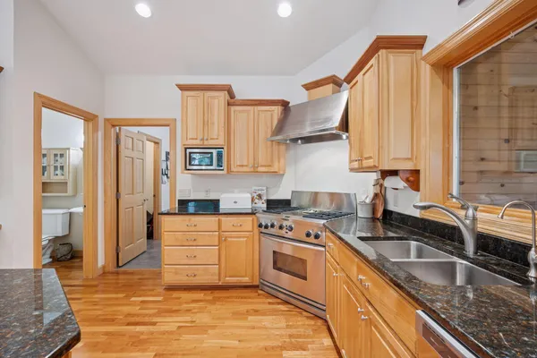 $900,000 | 19148 Eaglewood Road, Clearwater, MN 55320