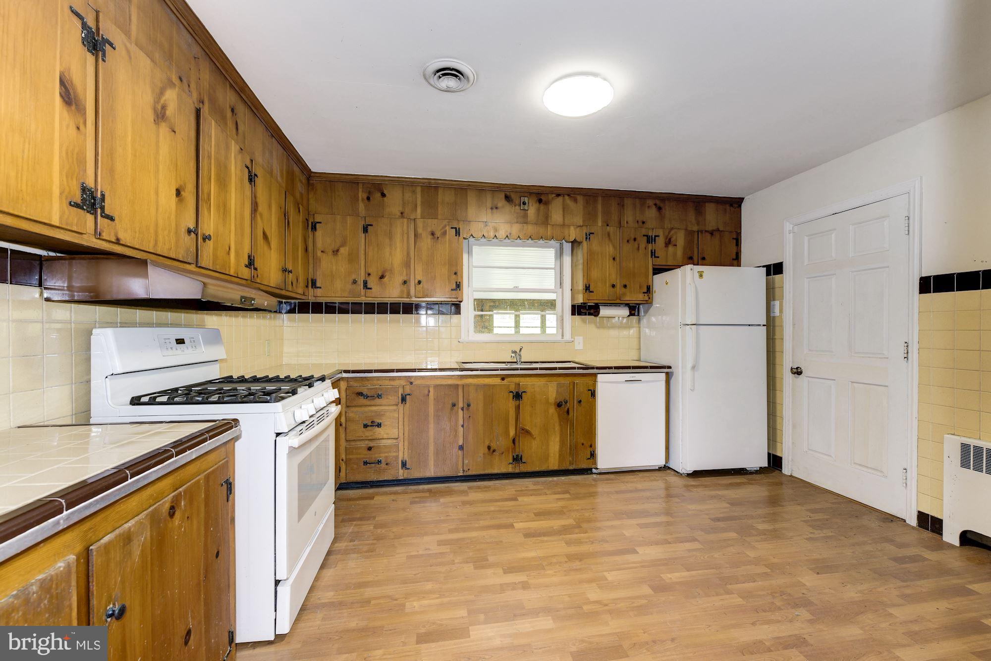 76 Federal City Road Ewing, NJ 08638 - Photo 15 of 32 Kitchen