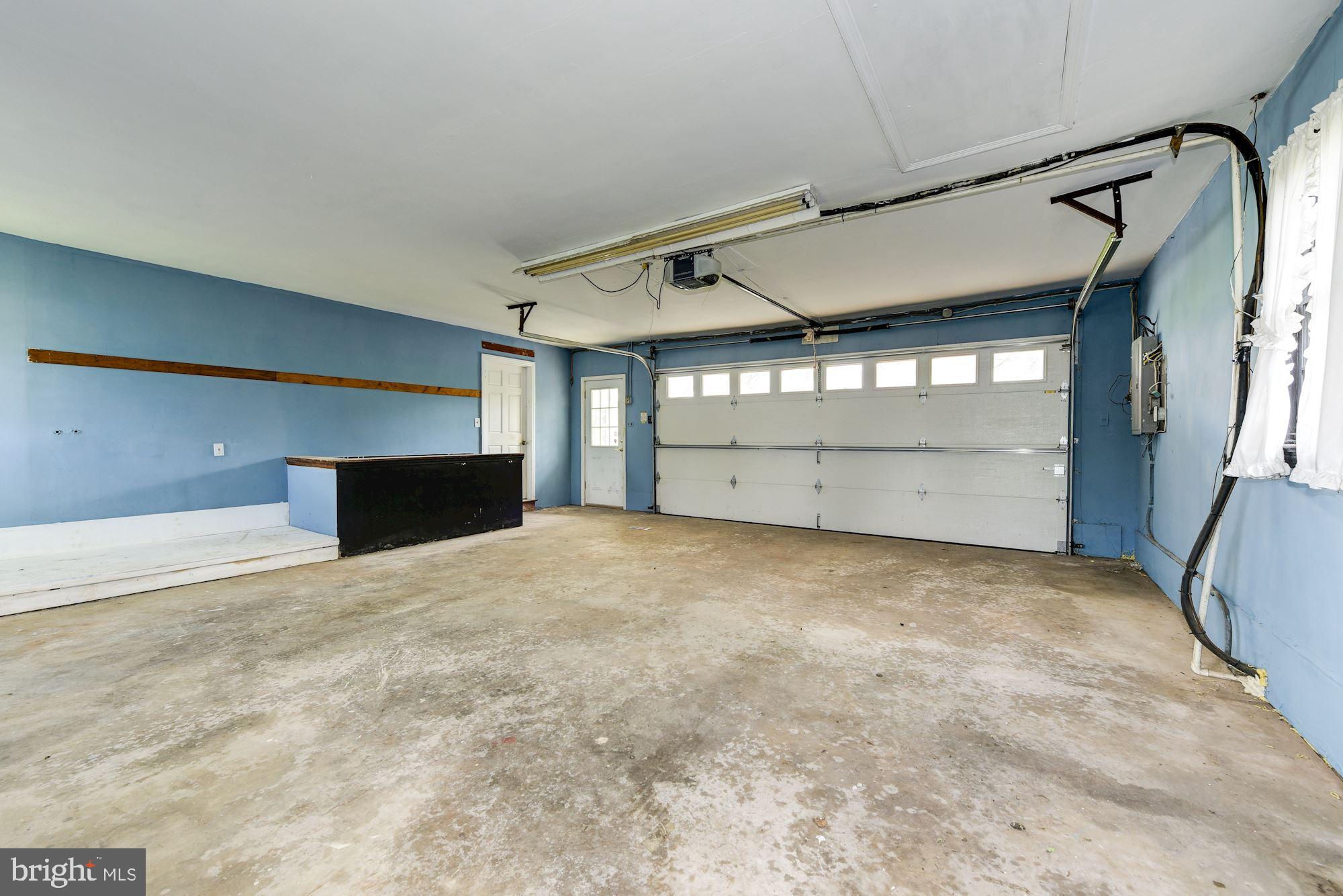 76 Federal City Road Ewing, NJ 08638 - Photo 28 of 32 2-Car Garage w/Basement Access
