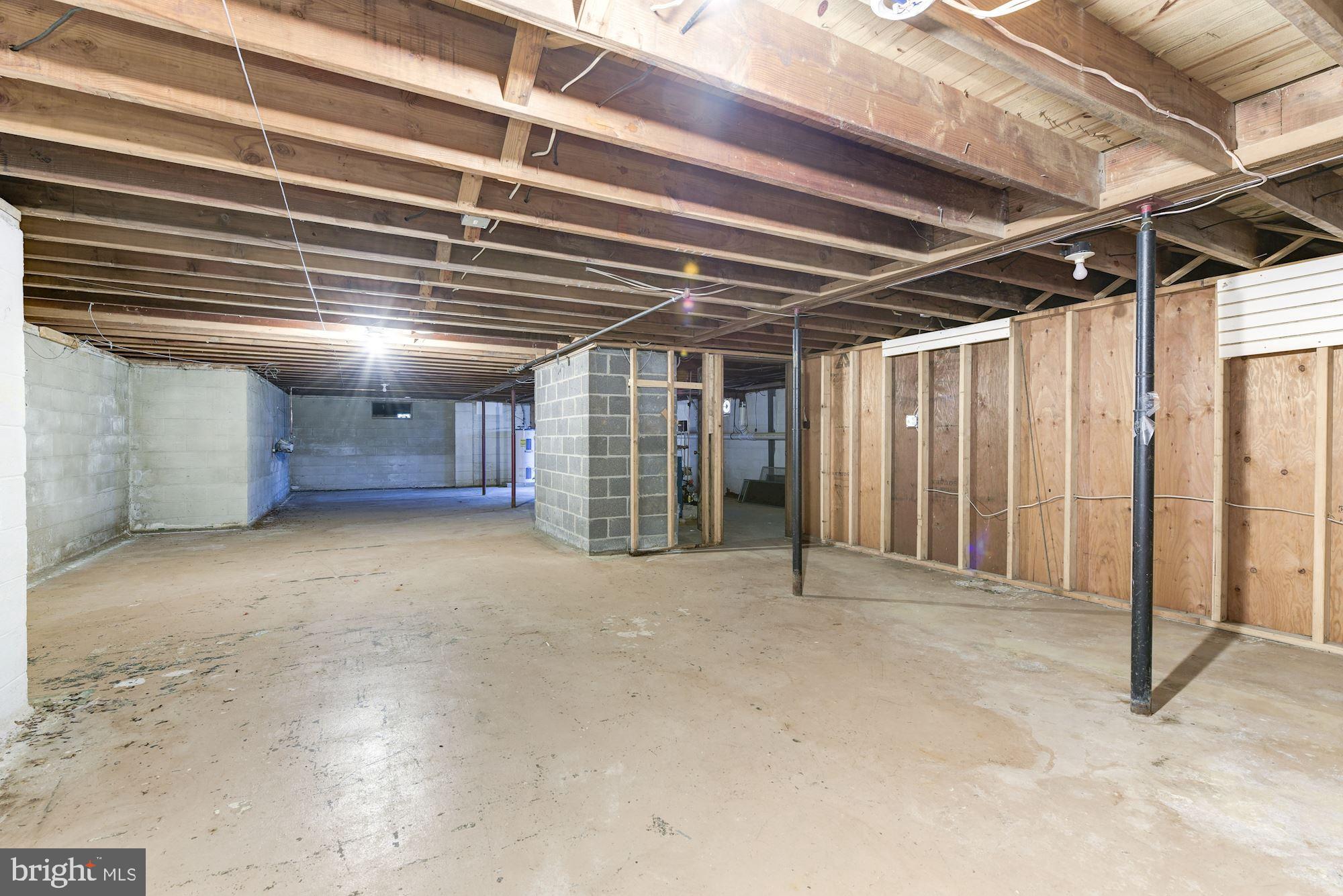 76 Federal City Road Ewing, NJ 08638 - Photo 29 of 32 Full Unfinished Basement: 50'x25'