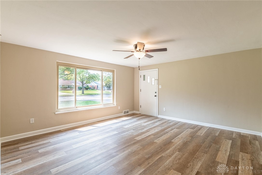 937 East Stroop Road Dayton, OH 45429 - Photo 5 of 20