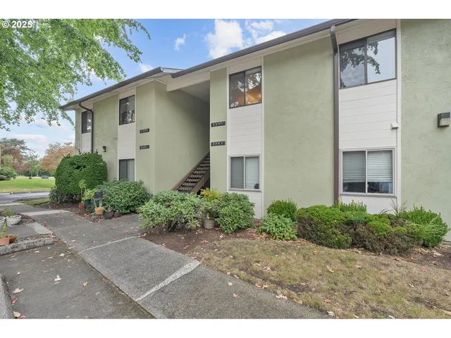 $199,900 | 3391 Northeast 162nd Avenue, Portland, OR 97230