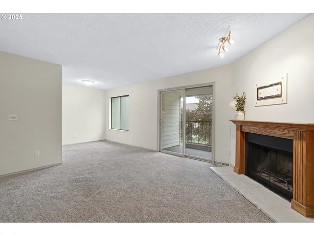 $199,900 | 3391 Northeast 162nd Avenue, Portland, OR 97230