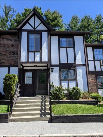 $2,000 | 22 Brittany Drive, Middletown, NY 10940