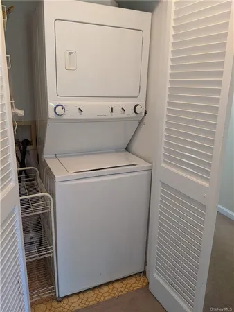 $2,000 | 22 Brittany Drive, Middletown, NY 10940