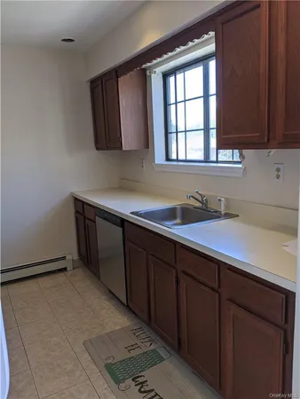 $2,000 | 22 Brittany Drive, Middletown, NY 10940