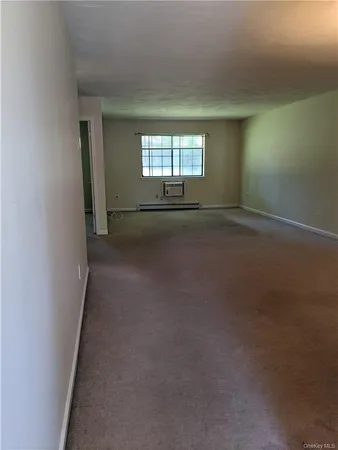 $2,000 | 22 Brittany Drive, Middletown, NY 10940