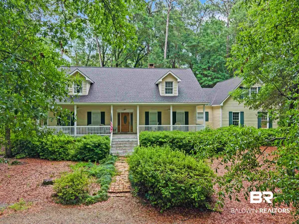 $600,000 | 677 Colonial Drive, Fairhope, AL 36532