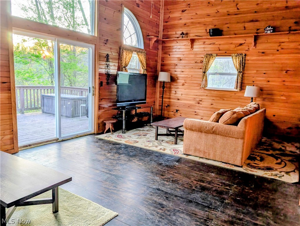 66323 Lake Road Cambridge, OH 43725 - Photo 13 of 44