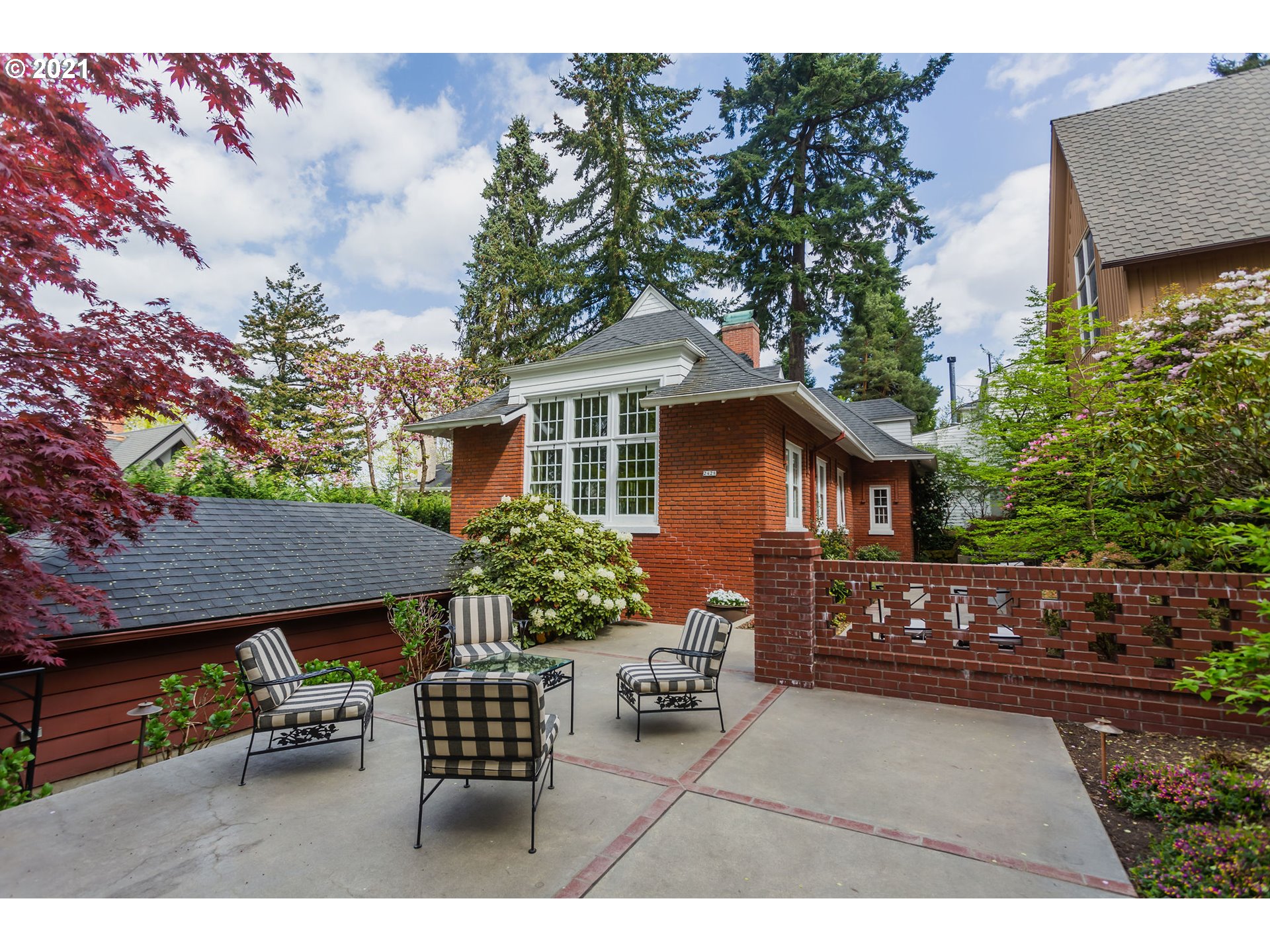 2428 Southwest 19th Avenue Portland, OR 97201 - Photo 1 of 25 Gallery Image 1