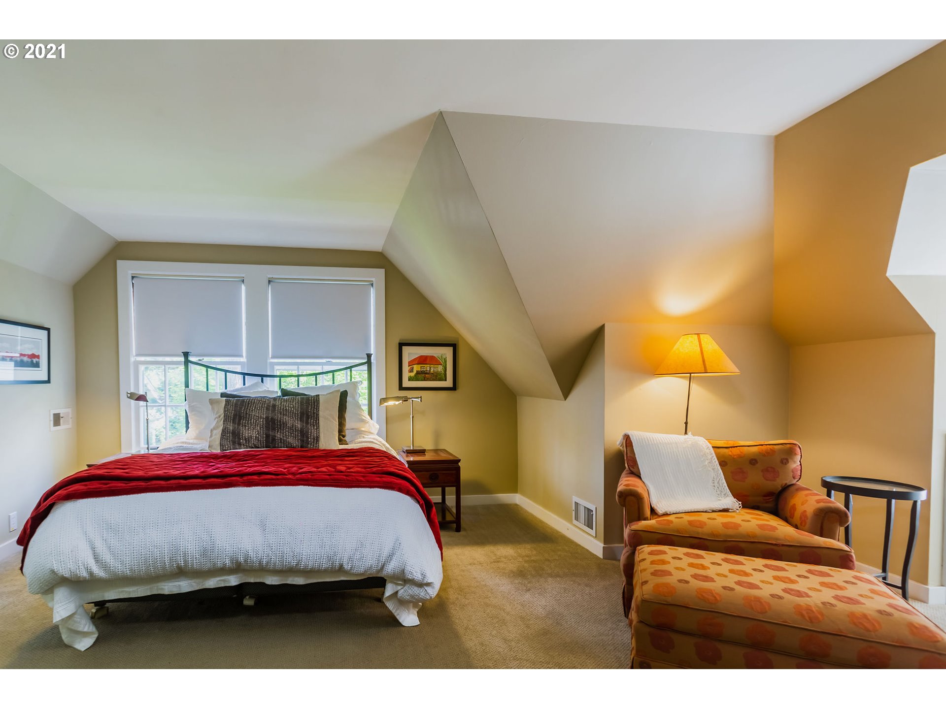 2428 Southwest 19th Avenue Portland, OR 97201 - Photo 13 of 25 Gallery Image 13
