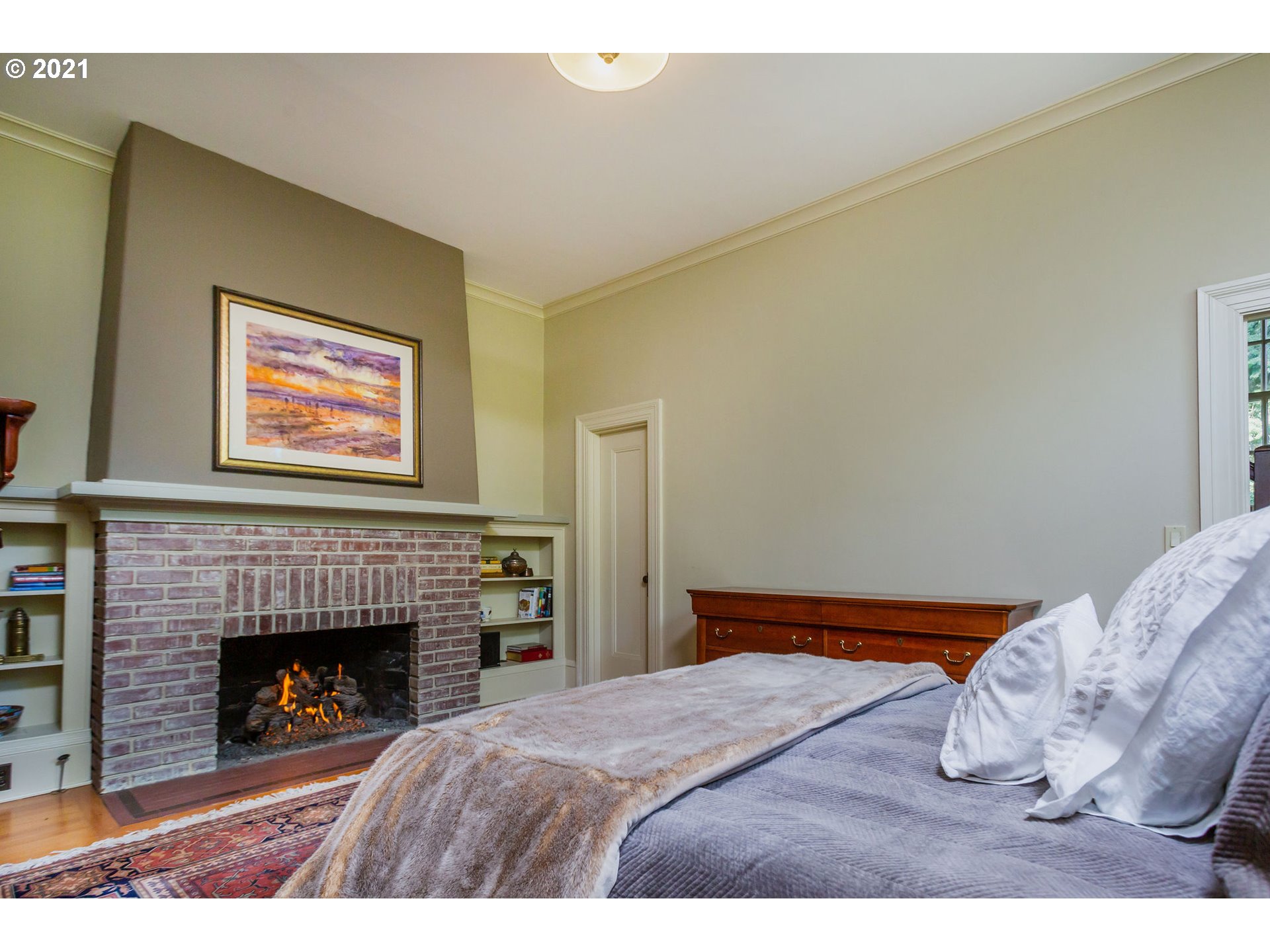 2428 Southwest 19th Avenue Portland, OR 97201 - Photo 8 of 25 Gallery Image 8