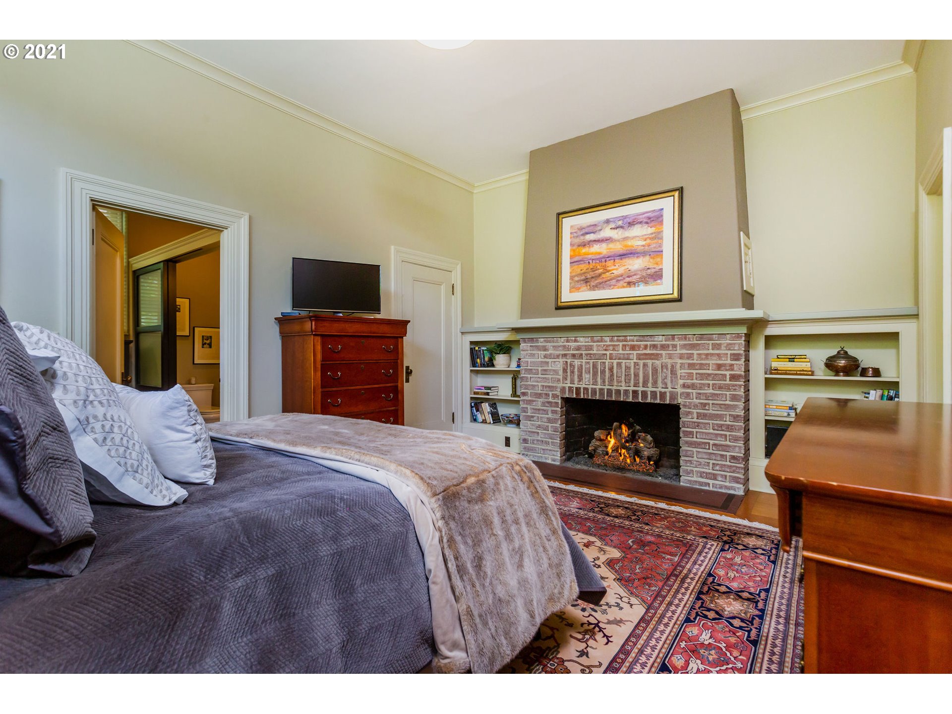2428 Southwest 19th Avenue Portland, OR 97201 - Photo 9 of 25 Gallery Image 9