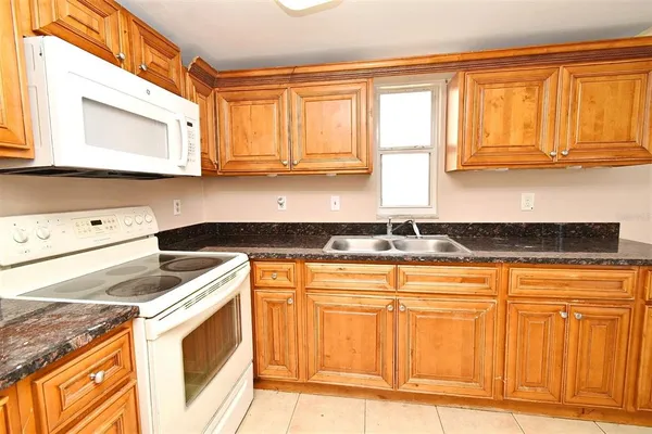 $1,400 | 121 Lori Anne Lane, Unit 121, Winter Springs, FL 32708