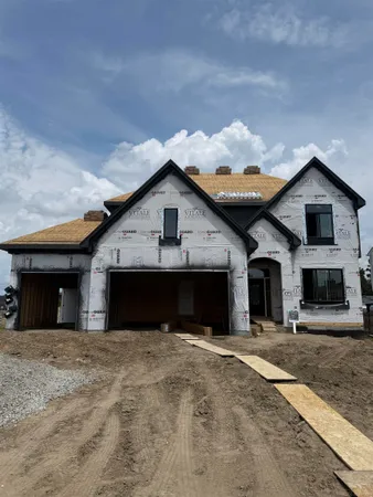 $679,900 | 17827 Biscayne Drive, Macomb, MI 48042