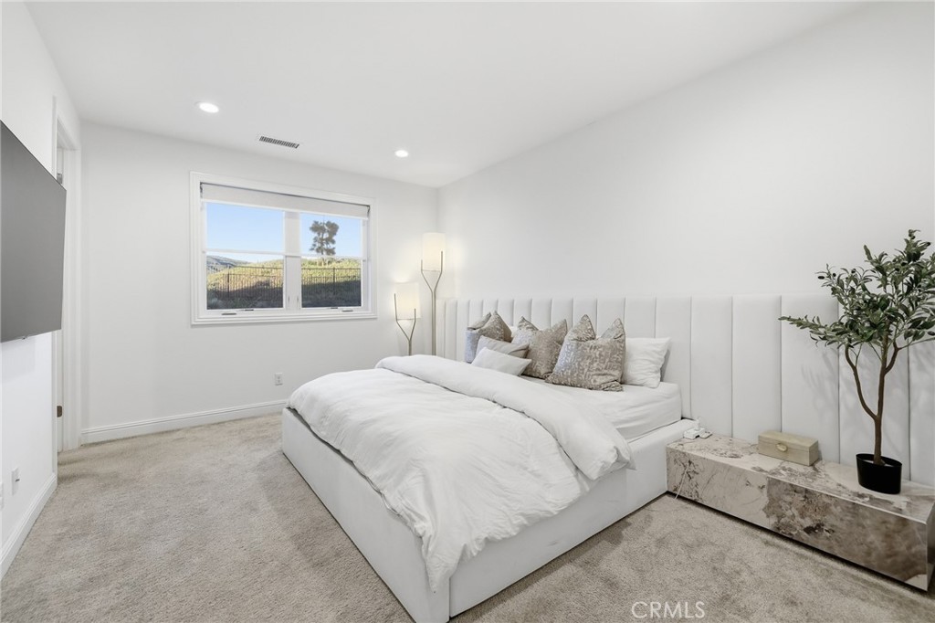 20454 Albion Way Porter Ranch, CA 91326 - Photo 29 of 67
