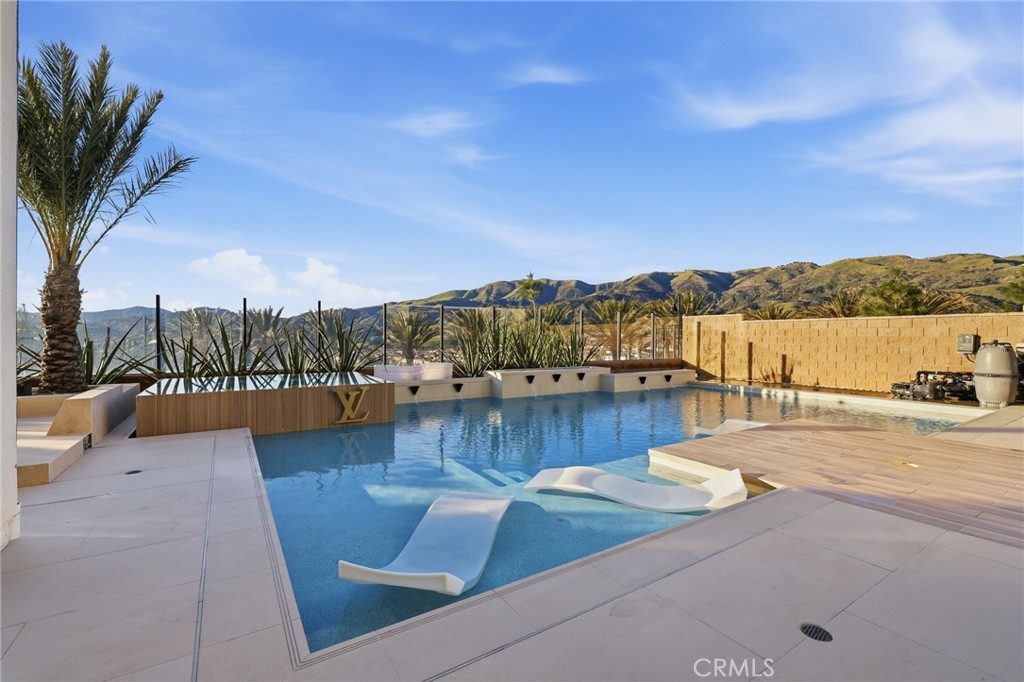 20454 Albion Way Porter Ranch, CA 91326 - Photo 34 of 67