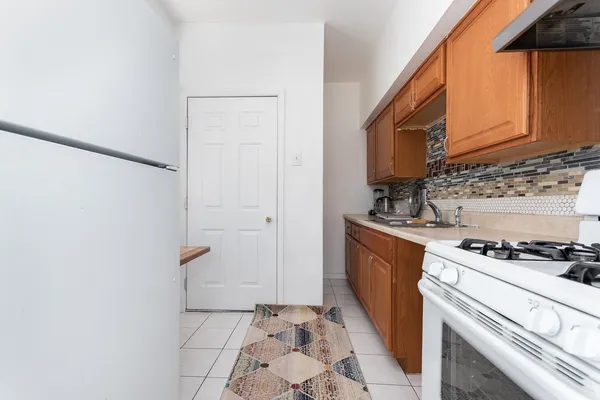 $164,900 | 3553 West Sunnyside Avenue, Unit 1, Chicago, IL 60625