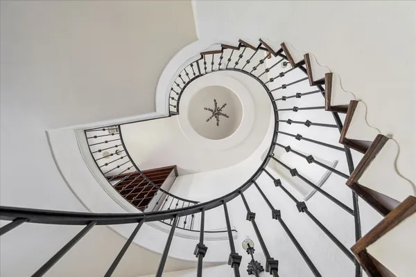 $985,000 | 1408 West 23rd Street, Houston, TX 77008
