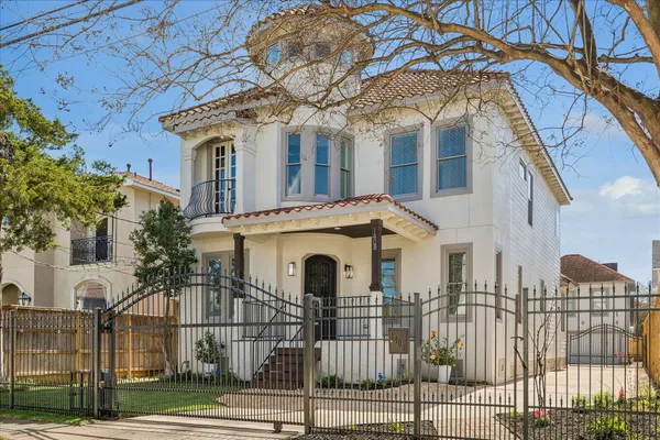 $985,000 | 1408 West 23rd Street, Houston, TX 77008