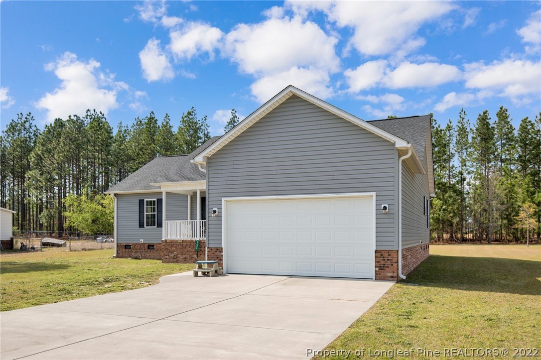 152 Sandy Grove Road Parkton, NC 28371 - Photo 3 of 30 Gallery Image 3
