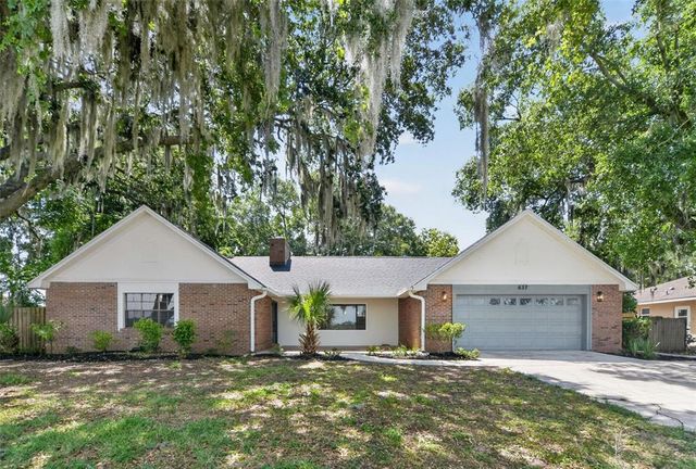 $694,000 | 637 West Lakeshore Drive, Clermont, FL 34711