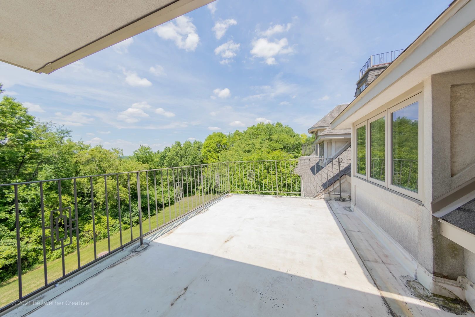 4011 Valley View Road Crystal Lake, IL 60012 - Photo 4 of 52