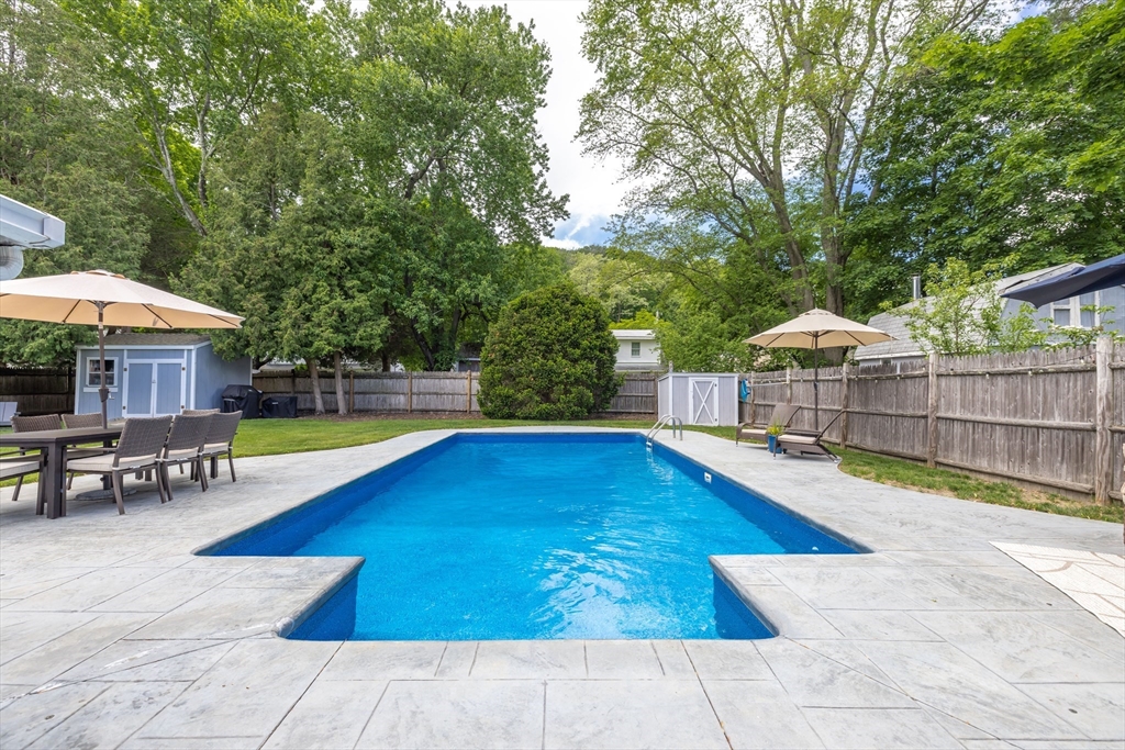 14 Hardwick Road Natick, MA 01760 - Photo 33 of 39