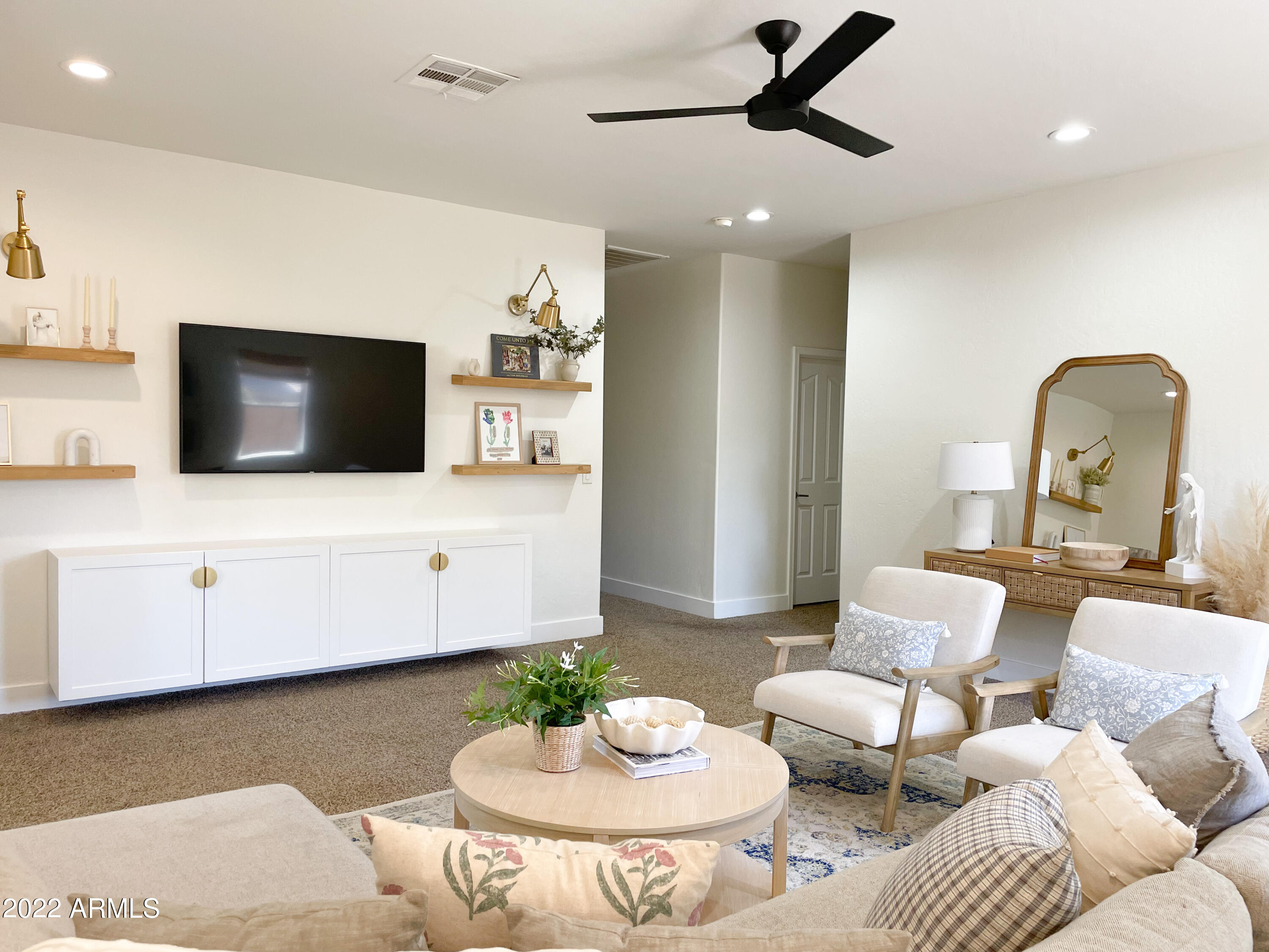 2634 East Del Rio Street Gilbert, AZ 85295 - Photo 5 of 14 IMG_3676