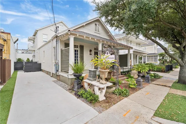 $3,650 | 8027 St Charles Avenue, New Orleans, LA 70118