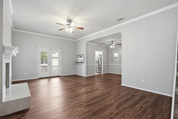 $2,000 | 5845 Water Ridge Drive, Arlington, TX 76016
