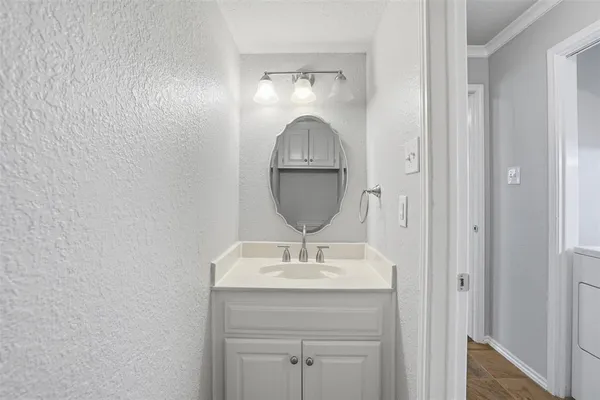 $2,000 | 5845 Water Ridge Drive, Arlington, TX 76016