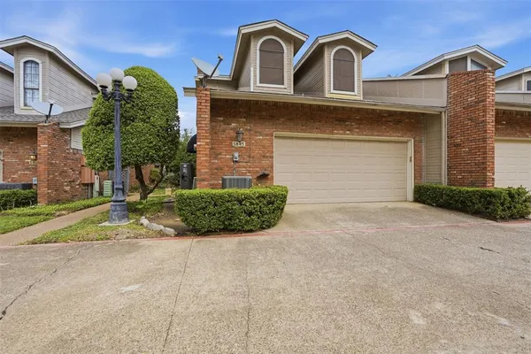 $2,000 | 5845 Water Ridge Drive, Arlington, TX 76016