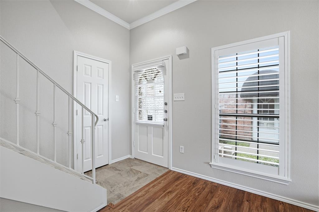 5845 Water Ridge Drive Arlington, TX 76016 - Photo 3 of 28