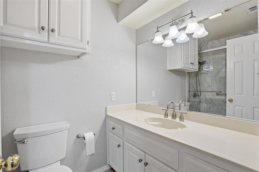 5845 Water Ridge Drive Arlington, TX 76016 - Photo 5 of 28