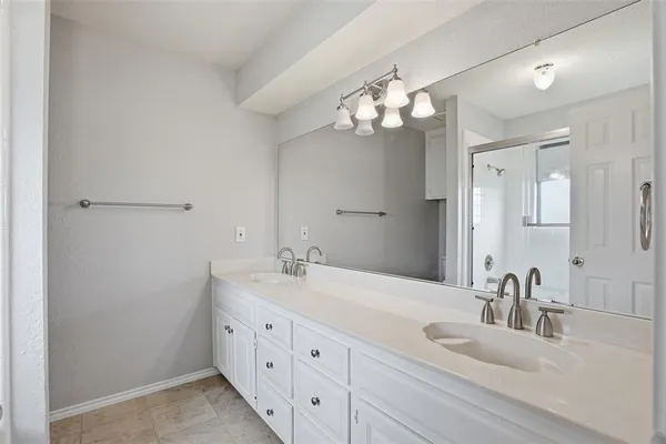 $2,000 | 5845 Water Ridge Drive, Arlington, TX 76016