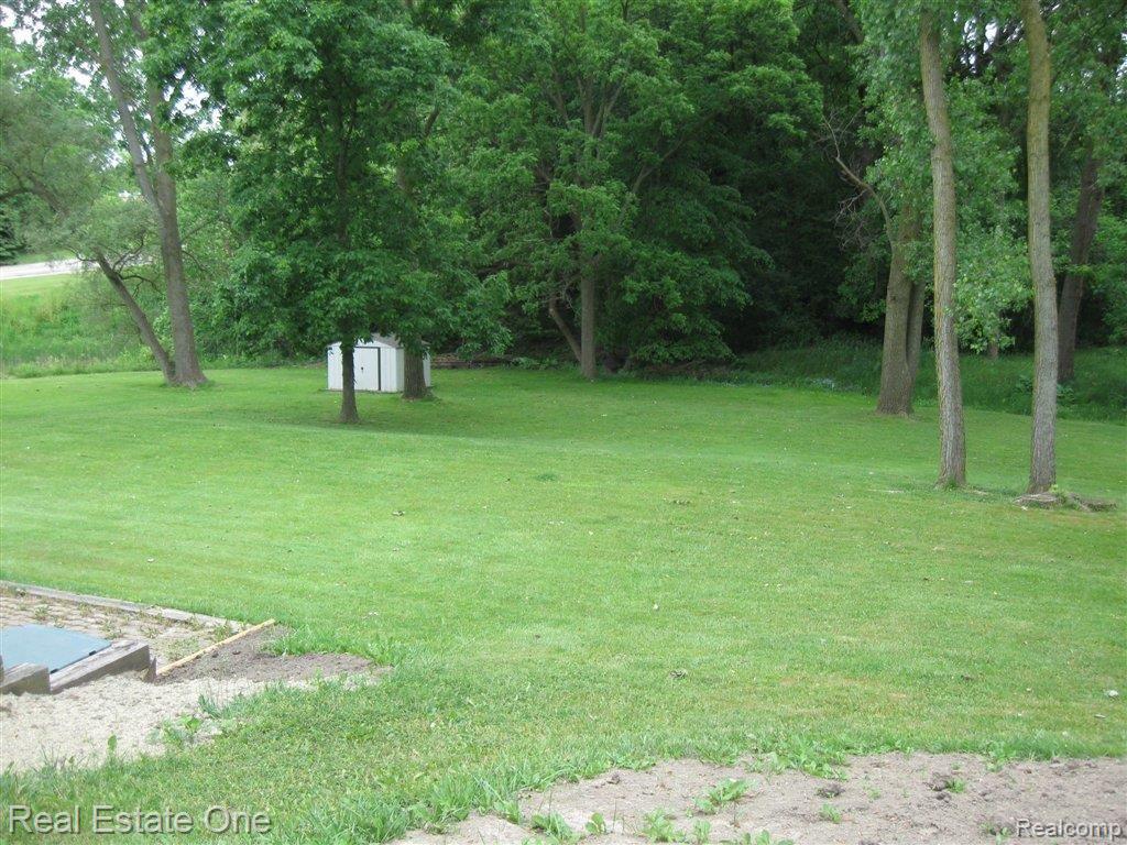 1437 West Avon Road Rochester, MI 48309 - Photo 8 of 19 Back property