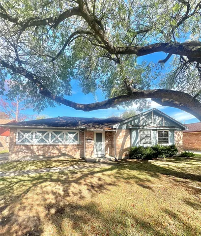 $2,100 | 10515 Sagewind Drive, Houston, TX 77089