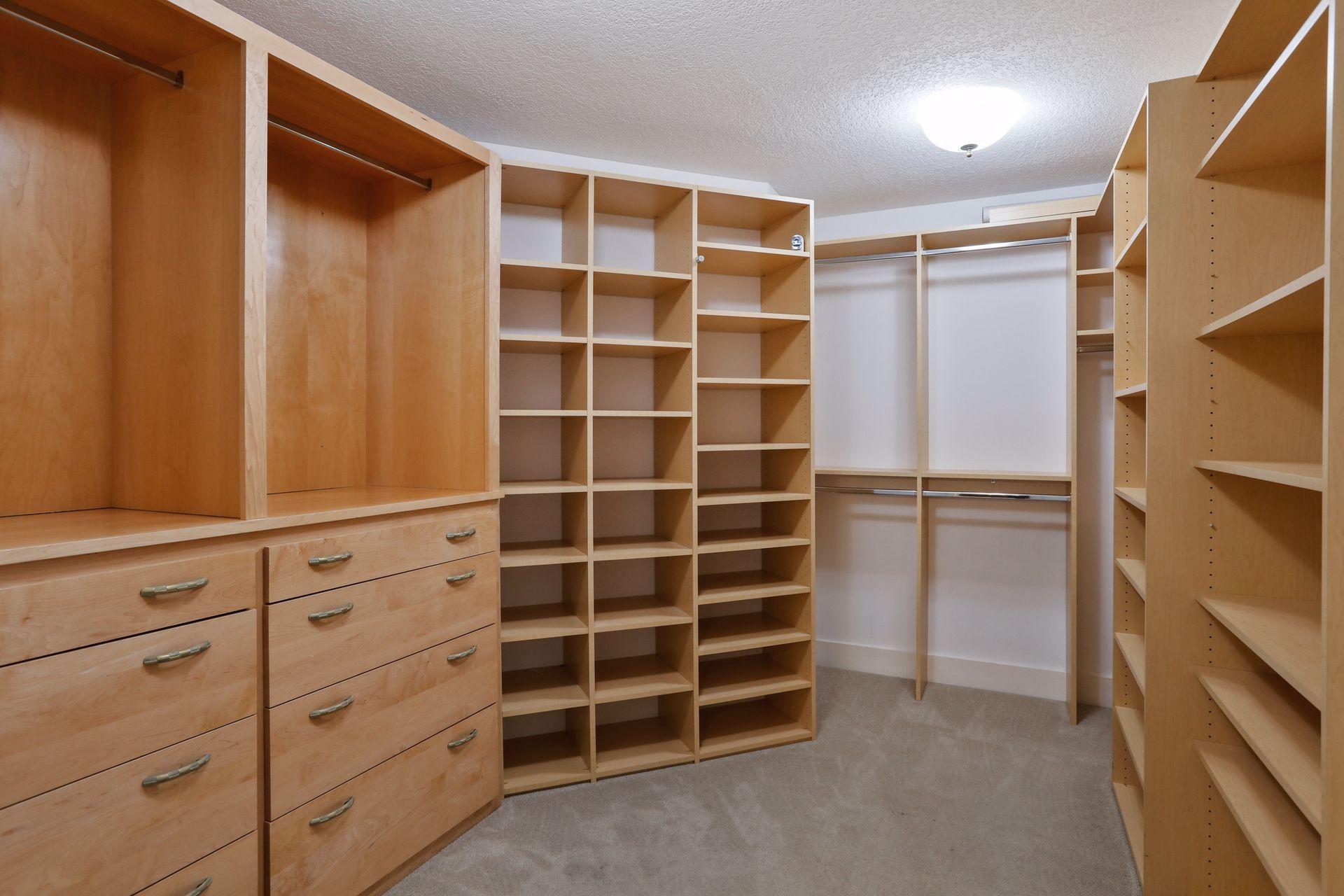 113 Townes Road Minnetonka, MN 55391 - Photo 23 of 46