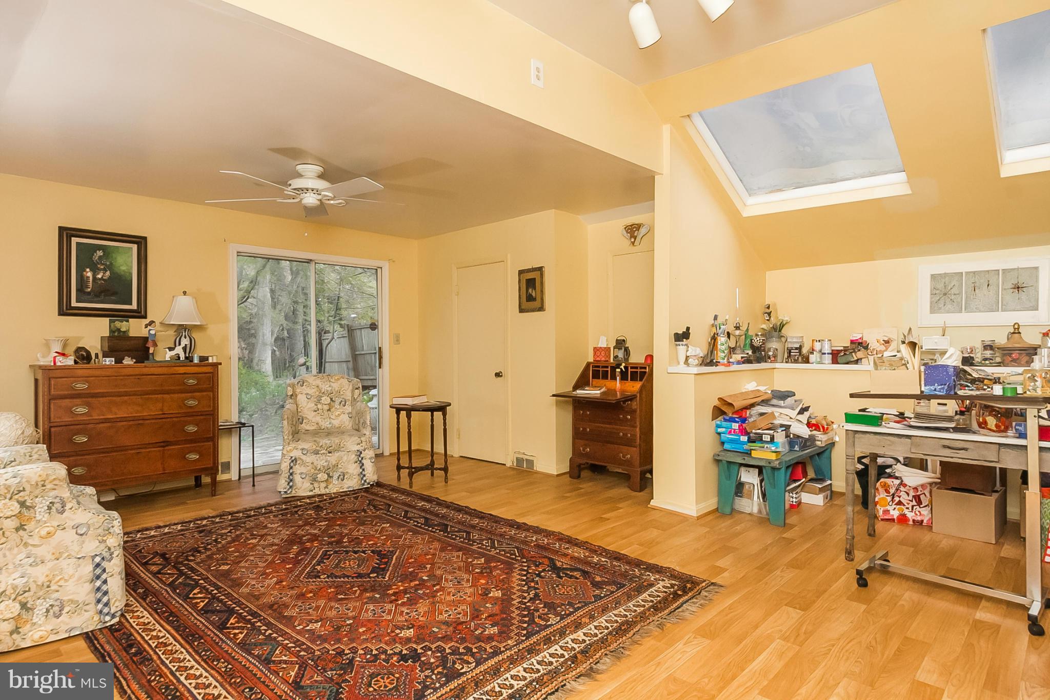 909 Army Road Baltimore, MD 21204 - Photo 11 of 29 Interior (General)