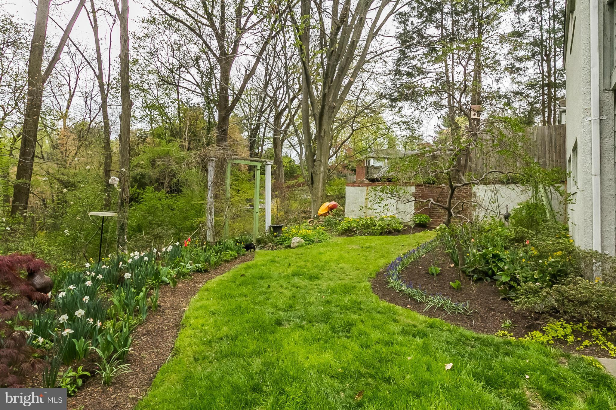 909 Army Road Baltimore, MD 21204 - Photo 23 of 29 Exterior (Rear)