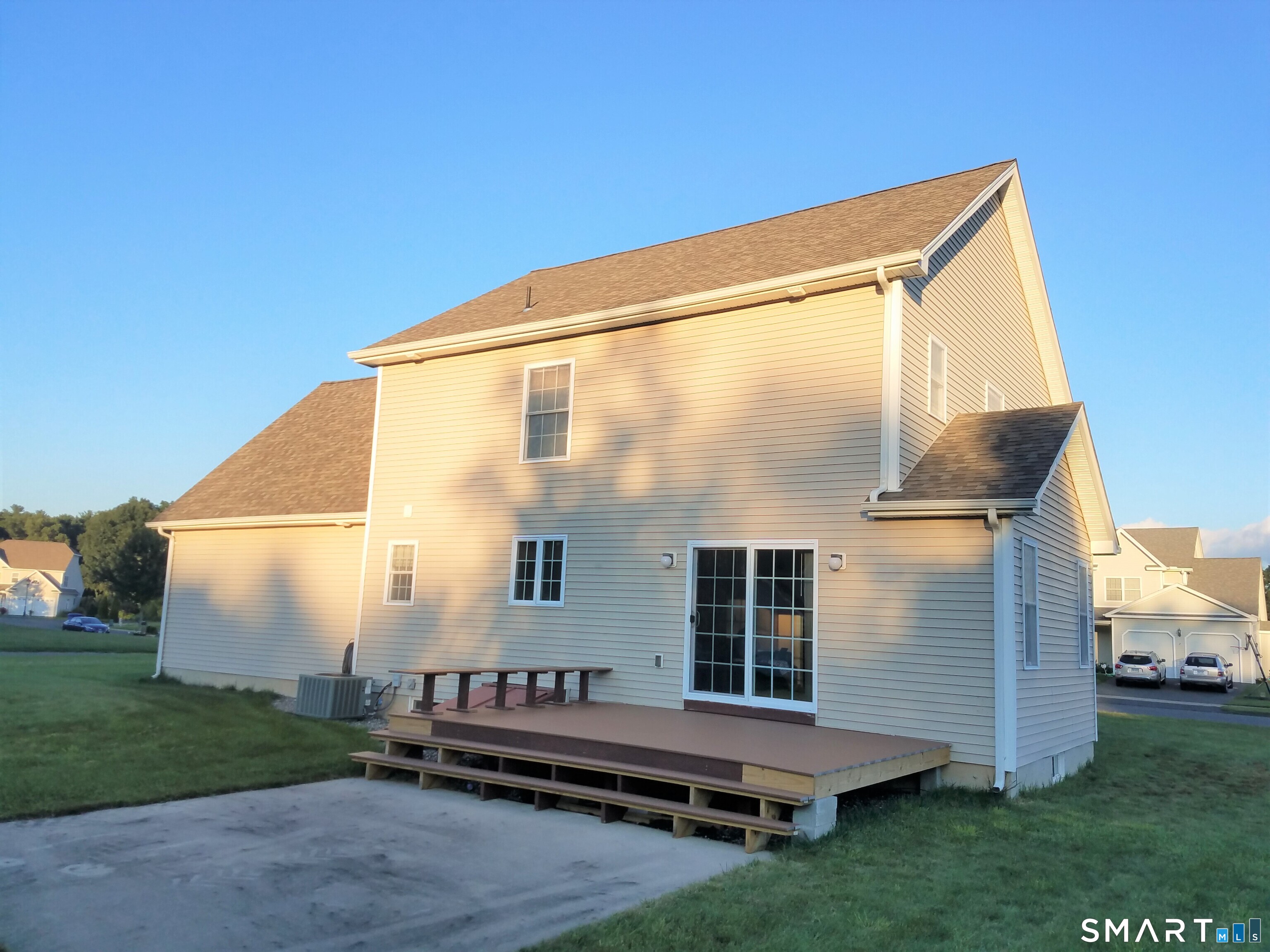 1 Morello Circle Windsor, CT 06095 - Photo 2 of 28
