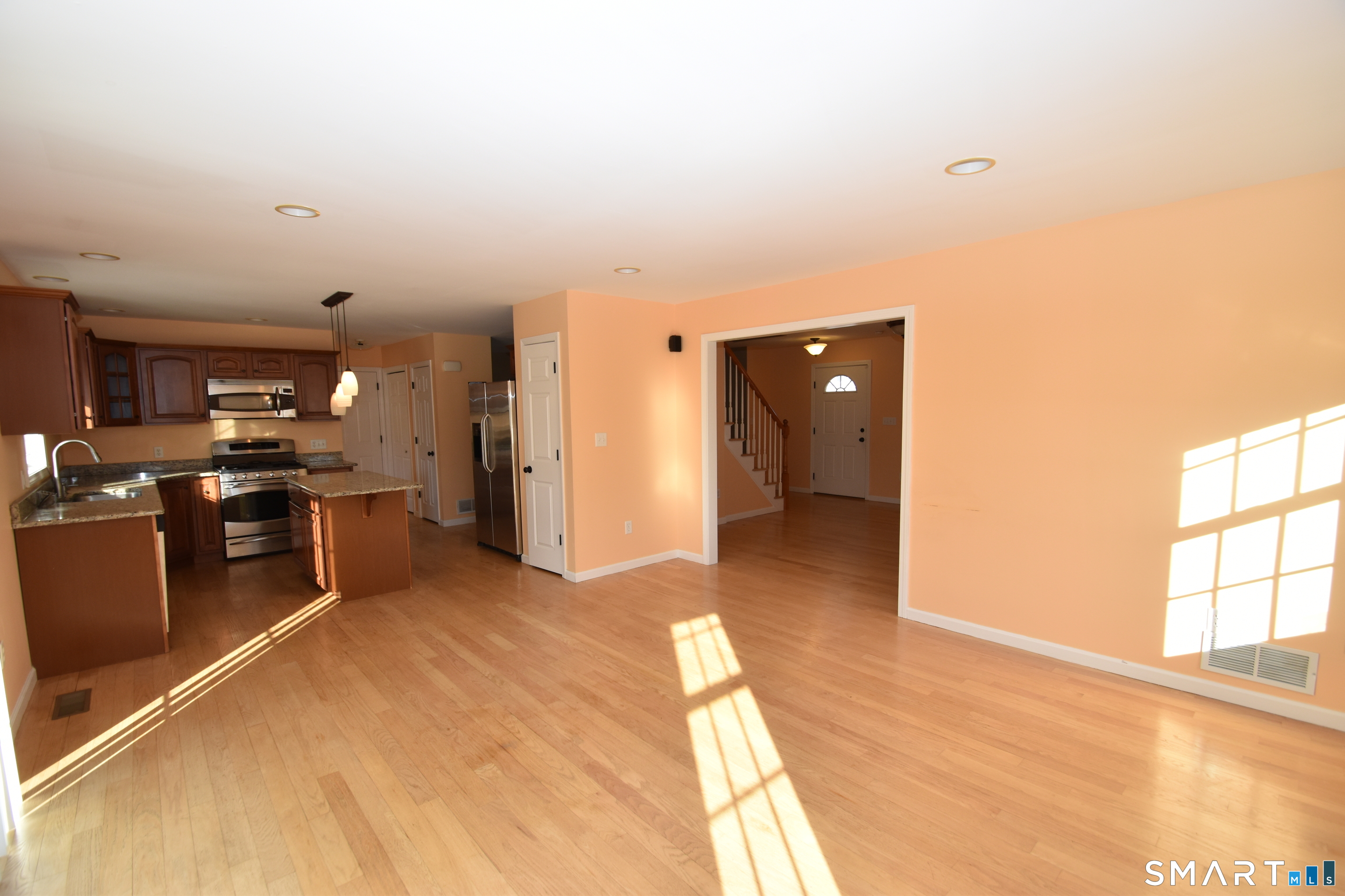 1 Morello Circle Windsor, CT 06095 - Photo 8 of 28