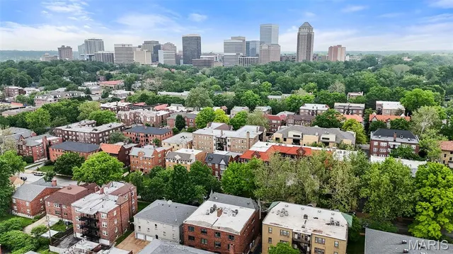 $449,498 | 7520 Buckingham Drive, Unit 1W, St. Louis, MO 63105