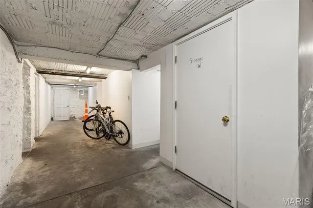 $449,498 | 7520 Buckingham Drive, Unit 1W, St. Louis, MO 63105