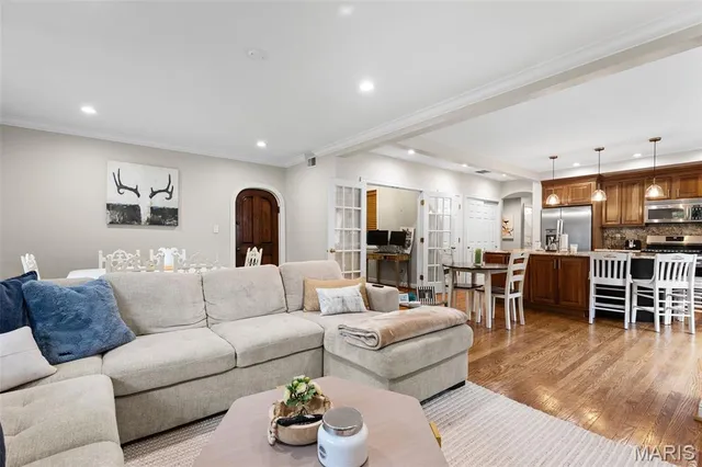 $449,498 | 7520 Buckingham Drive, Unit 1W, St. Louis, MO 63105