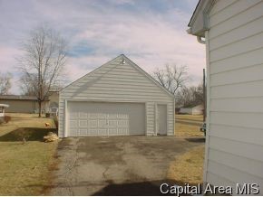 818 North Milton Avenue Springfield, IL 62702 - Photo 2 of 7
