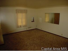 818 North Milton Avenue Springfield, IL 62702 - Photo 3 of 7