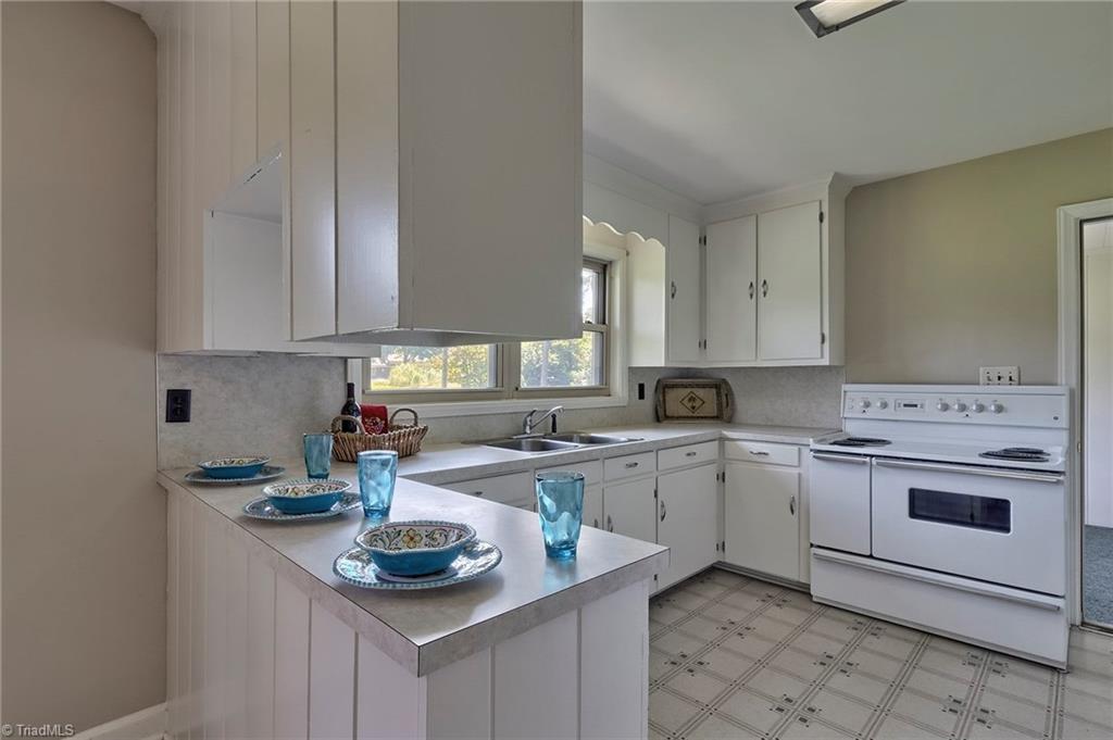 415 Yadkin College Road Lexington, NC 27295 - Photo 10 of 30 Gallery Image 10